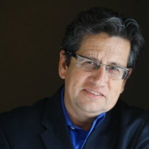 Roberto Headshot